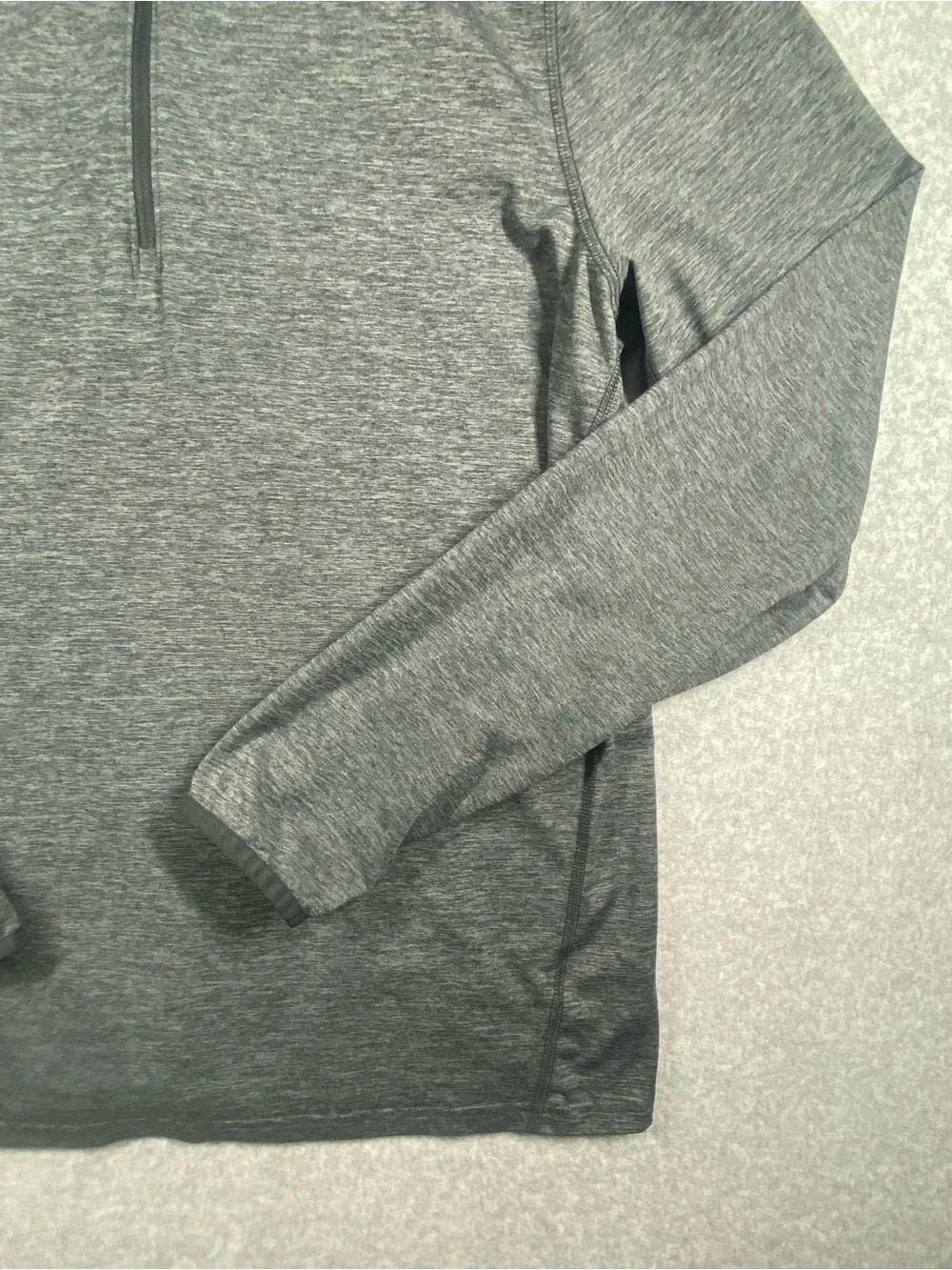 Reebok Men's Heather Gray Half-Zip Performance Top Size XL Athletic long sleeve